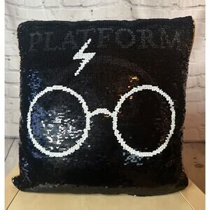 Harry Potter Sequin Reversable Throw Pillow Spectacles Platform 9 3/4